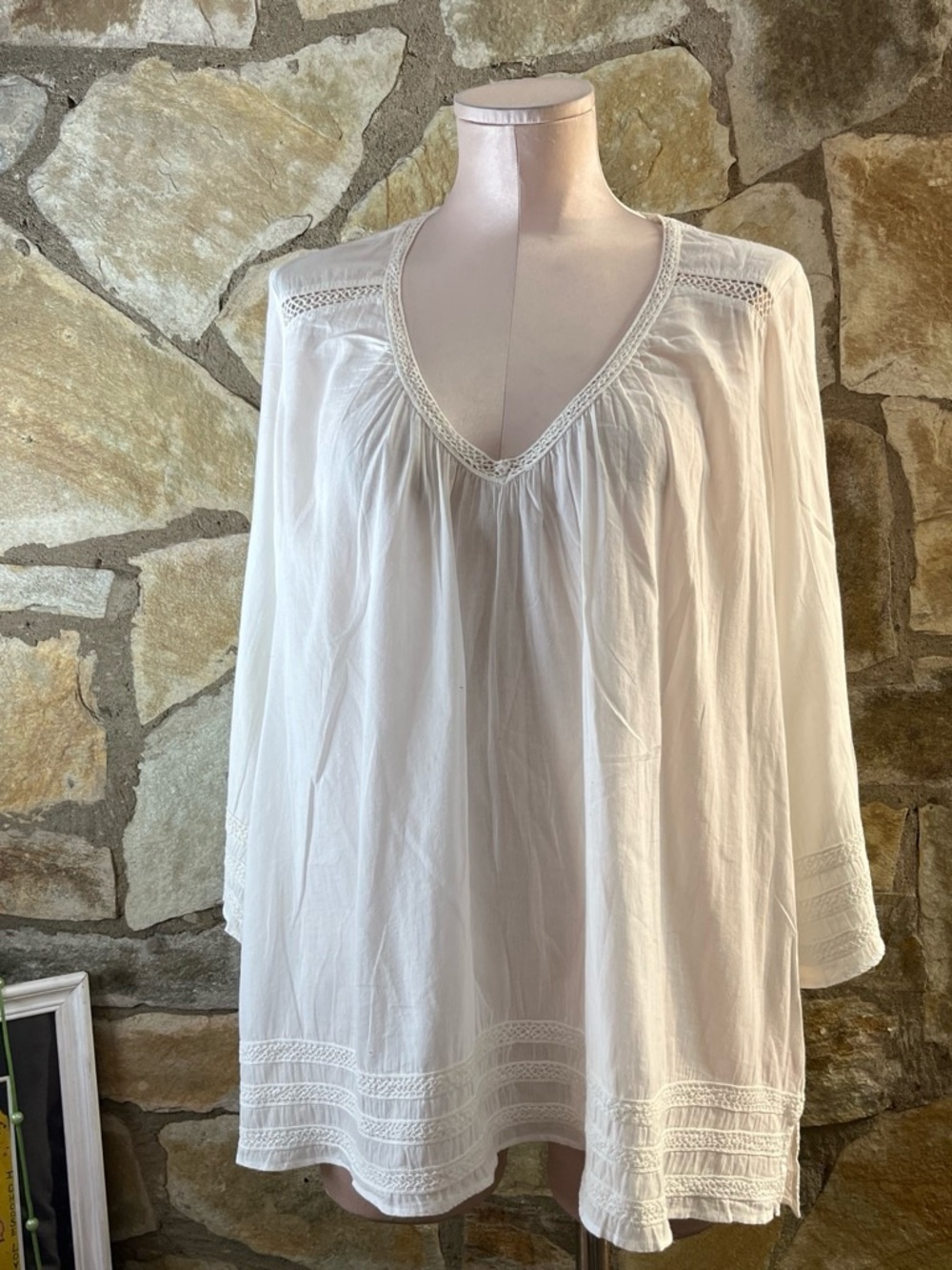 Calypso St. Barth White Cotton Blouse with Pink Label Accents